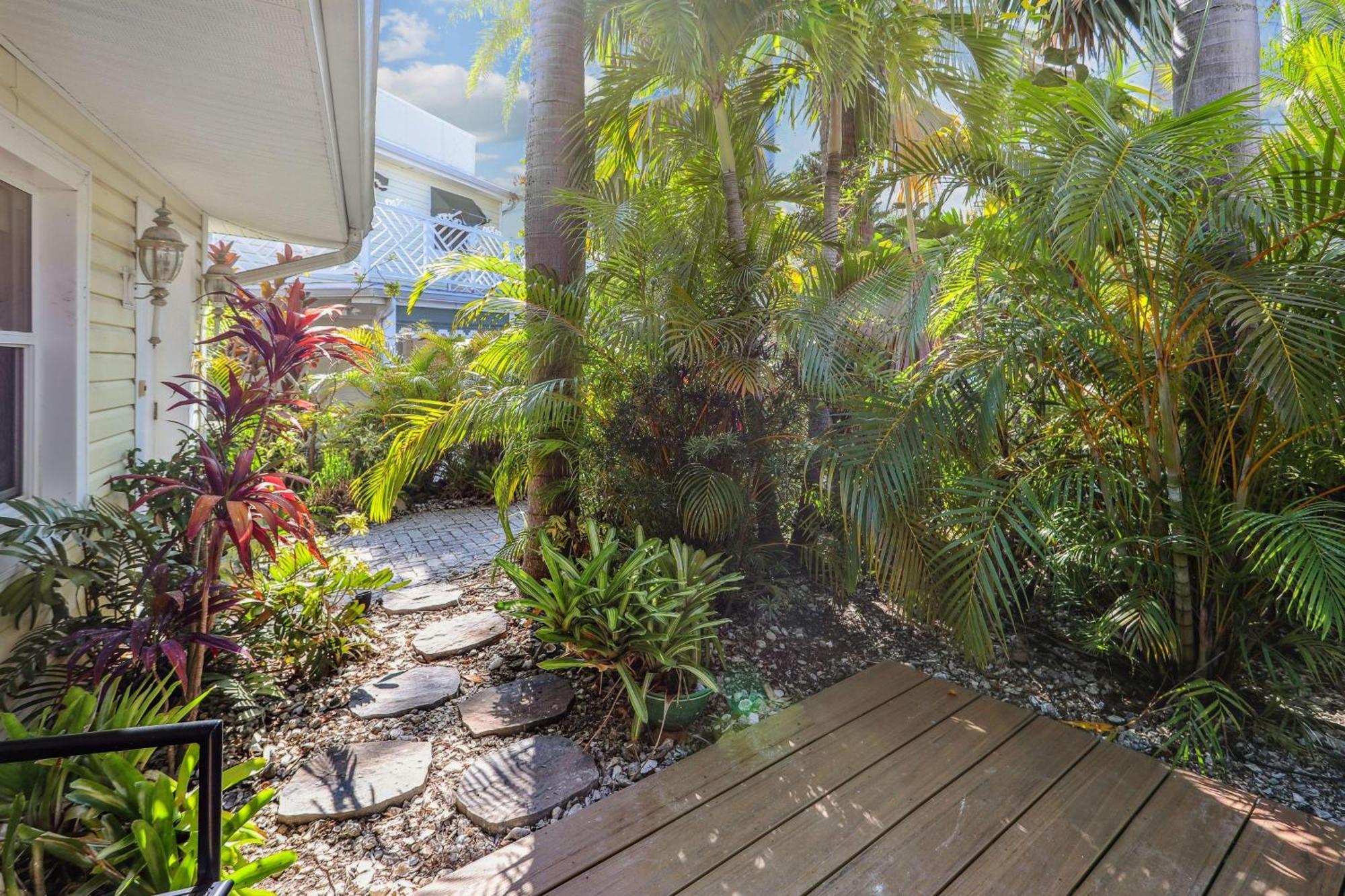 Coconut Paradise St. Pete Beach Exteriér fotografie